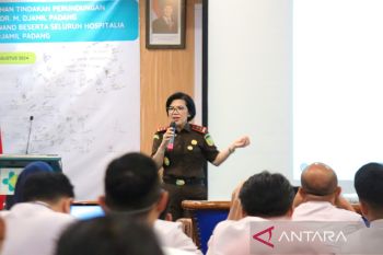 Kajati Sumbar beri edukasi anti perundungan di RSUP M Djamil
