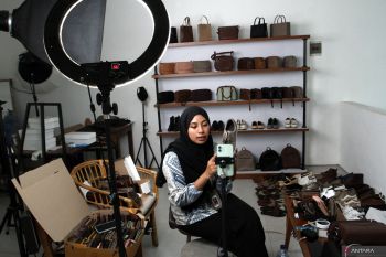 Strategi pelaku UMKM sepatu menghadapi pasar bebas