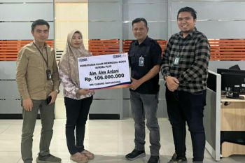 BRI Kayu Agung serahkan  klaim nasabah meninggal dunia Rp106 juta