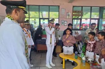 Wamendagri Bima Arya tegaskan pengelolaan Makan Bergizi Gratis harus transparan