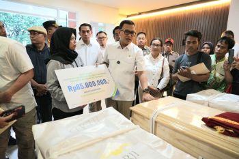 BPJS Ketenagakerjaan serahkan JKM PMI yang meninggal di Korea Selatan