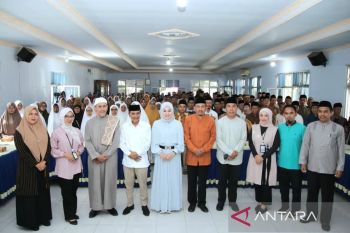 Anggota DPR RI Mahdalena hadiri manasik haji di Dompu