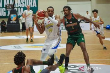 Prawira Bandung dominasi penuh bungkam Bima Perkasa Jogja 82-53