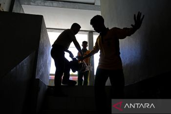 FOTO - Simulasi mandiri siaga bencana tsunami