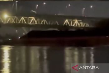 Insiden kapal tongkang tabrak Jembatan Mahakam, ini penjelasan PT Pelindo