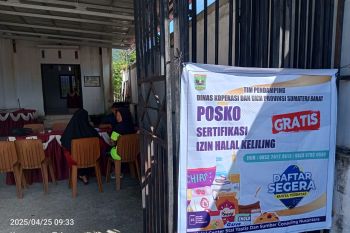 Pemkab Pasaman Barat lakukan pelayanan sertifikat halal keliling UMKM