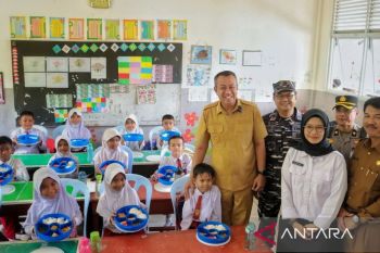 Pastikan standar gizi terjaga, Wabup Meranti tinjau dapur MBG