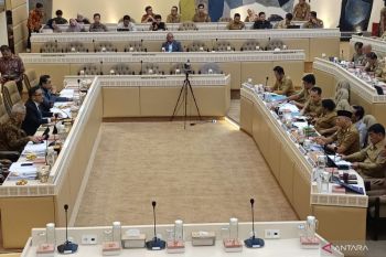 Termasuk Gubernur Lampung, DPR rapat dengan sejumlah gubernur bahas fiskal hingga BUMD