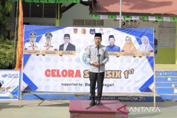 Wako Solok buka kegiatan gelora spensix 1st di SMPN 6 Kota Solok