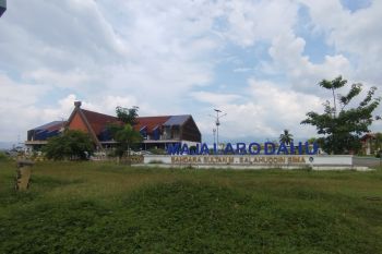 Animo masyarakat gunakan penerbangan di Bandara Salahuddin Bima tinggi