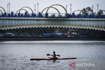 Pelatihan olahraga dayung untuk anak