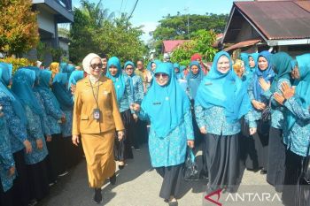 Kelompok Dasawisma Nuansa Indah Padang dinilai tim provinsi