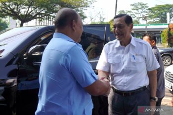 Luhut Pandjaitan sebut kolaborasi antarmitra MBG perkuat perekonomian lokal