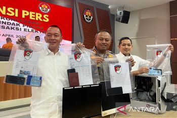Polda Riau bongkar sindikat pemalsuan dokumen, satu oknum Disdukcapil terlibat