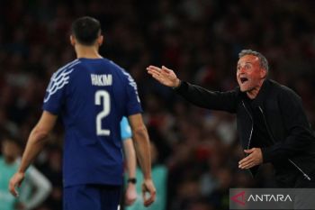 Pelatih Luis Enrique sanjung mentalitas PSG seusai taklukkan Arsenal