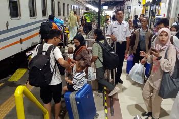 Daop 7 Madiun telah lewati puncak arus milir pada hari ketiga Lebaran