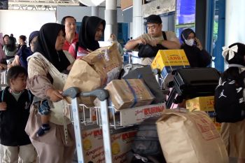 Arus balik di Bandara SMB II Palembang meningkat sejak H+2 lebaran