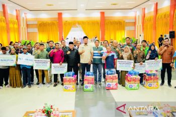 Ini pesan Bupati Inhu pada May Day 2025 di Rengat