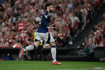 Dua gol Bruno Fernandes bawa MU menang 3-0 di kandang Athletic Club