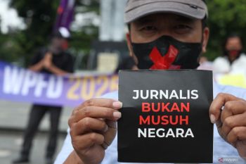Aksi peringati Hari Kebebasan Pers Sedunia