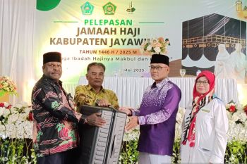 Pemkab Jayawijaya lepas 47 calon haji Jayawijaya ke Tanah Suci