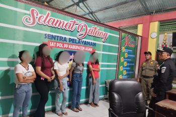 Satpol PP Damkar Agam kirim 11 orang direhab ke PSKW Solok