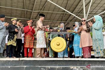 Pemko Batam penuhi kebutuhan siswa lewat bantuan SPP dan seragam