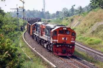 KAI catat angkut 21,6 juta ton barang hingga April 2025