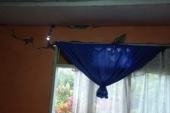 Gempa magnitudo 4,8 Padang Panjang, sebabkan tiga rumah di Tanah Datar retak