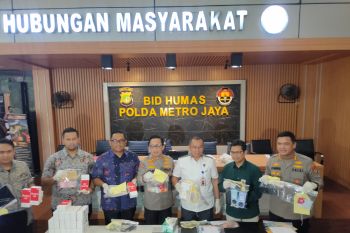 Polda Metro Jaya gandeng Interpol telusuri saham korban "scamming"