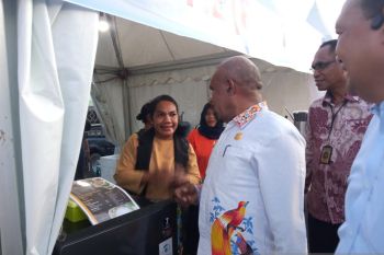 Bupati Jayapura ajak anak muda membangun ekonomi lewat usaha kecil