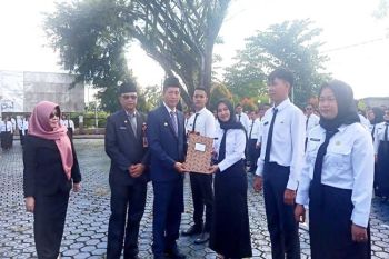 Pj Bupati Barut serahkan SK PPPK Tenaga Teknis, Guru dan Kesehatan