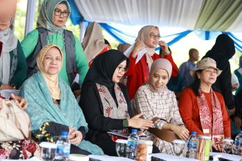 Bupati Ipuk ajak doktor muda asal Banyuwangi berbagi inspirasi