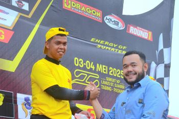 Wako Fadly Amran tutup secara resmi kejuaraan road race Sumatera Cup Prix 2025