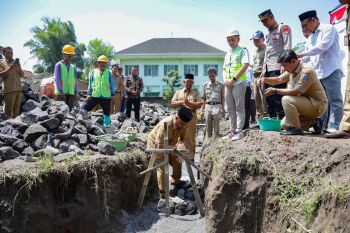 Pembangunan gedung serbaguna Purwomartani diapresiasi Bupati Sleman