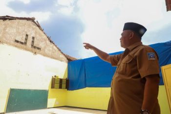 Bupati Sleman pastikan SDN Kledokan yang atapnya ambruk langsung direnovasi