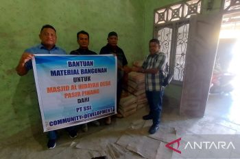 Lagi, PT SSL salurkan bantuan untuk masyarakat di sekitar konsesi