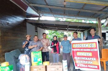 Kelompok Tani Tunas Baru Kuala Panduk terima bantuan alat pertanian