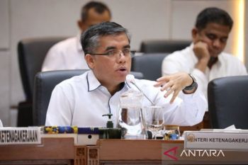 Menaker sebut pengangguran turun pada Februari