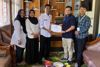 Diskominfosantik Kapuas beri penghargaan BPS atas peran aktif bina statistik sektoral