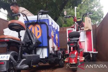 Satpol PP Palembang tertibkan  pedagang kopi keliling