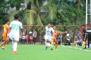 Gibran Zaky: Pemuda Sumbawa Barat mengejar mimpi dari rumput hijau