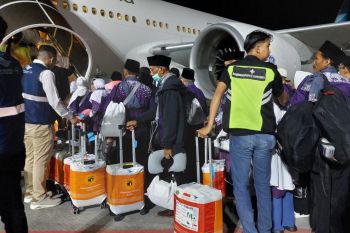 Sebanyak 392 calon haji asal Bima diterbangkan menuju Tanah Suci