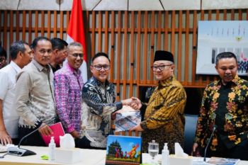 Pemkab Bengkalis usulkan sekolah unggulan dan revitalisasi SMK kepada Menteri Pendidikan Dasar dan Menengah