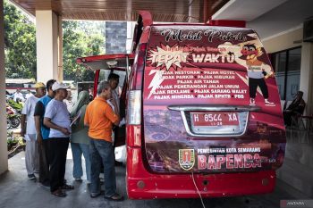 Bapenda Pekanbaru jemput bola bayar pajak keliling