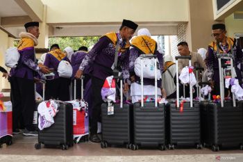 Pemerintah kaji skema haji tanpa antrean