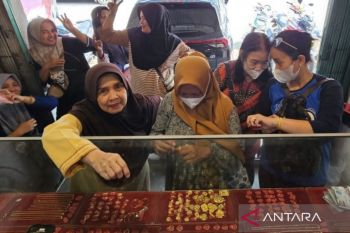 Harga emas perhiasan kembali melonjak di Palembang Rp10.600.000 per suku