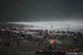 Wacana wisata malam Pantai Parangtritis tak harus meniru Bali