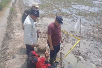 DLH OKU Timur investigasi semburan  gas di Desa Mengulak