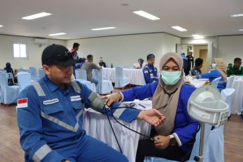 DSLNG kembali sumbangkan 251 kantong darah untuk PMI Banggai